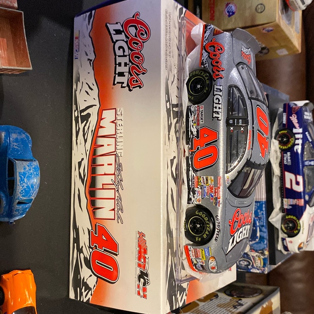 #40 Sterling Marlin Coolers Light 2002 Intrepid Rt Diecast Car